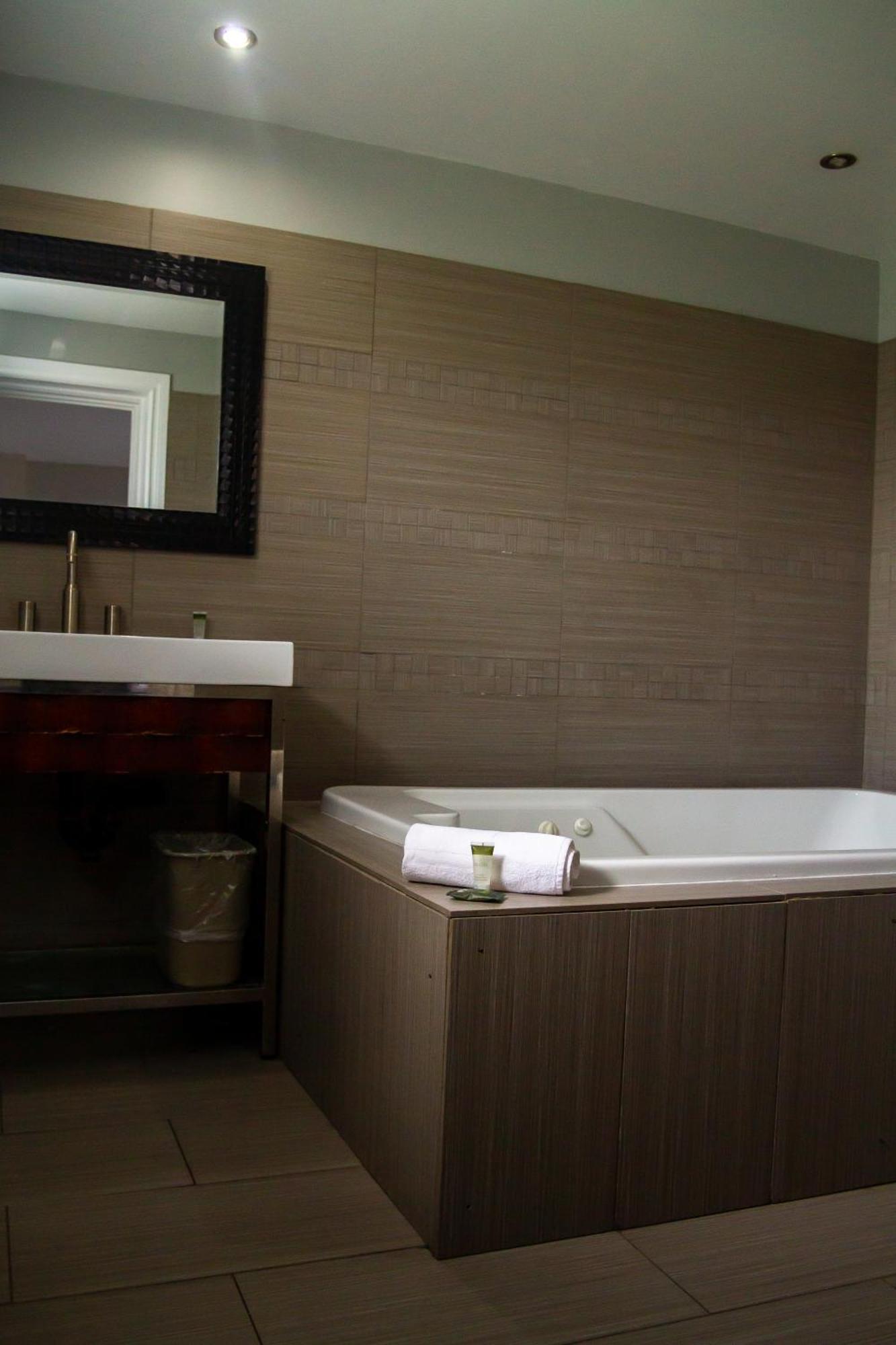 Saxony Motel Chatham-Kent Zewnętrze zdjęcie